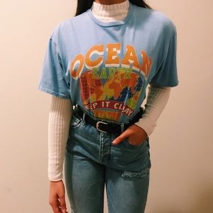 Vintage save the oceans tee